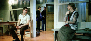 Piotr Rękawik (Chłopak), Maria Mamona (Matka),  w tle: Monika Krzywkowska (Dziewczyna), Leon Charewicz (Ojciec)
