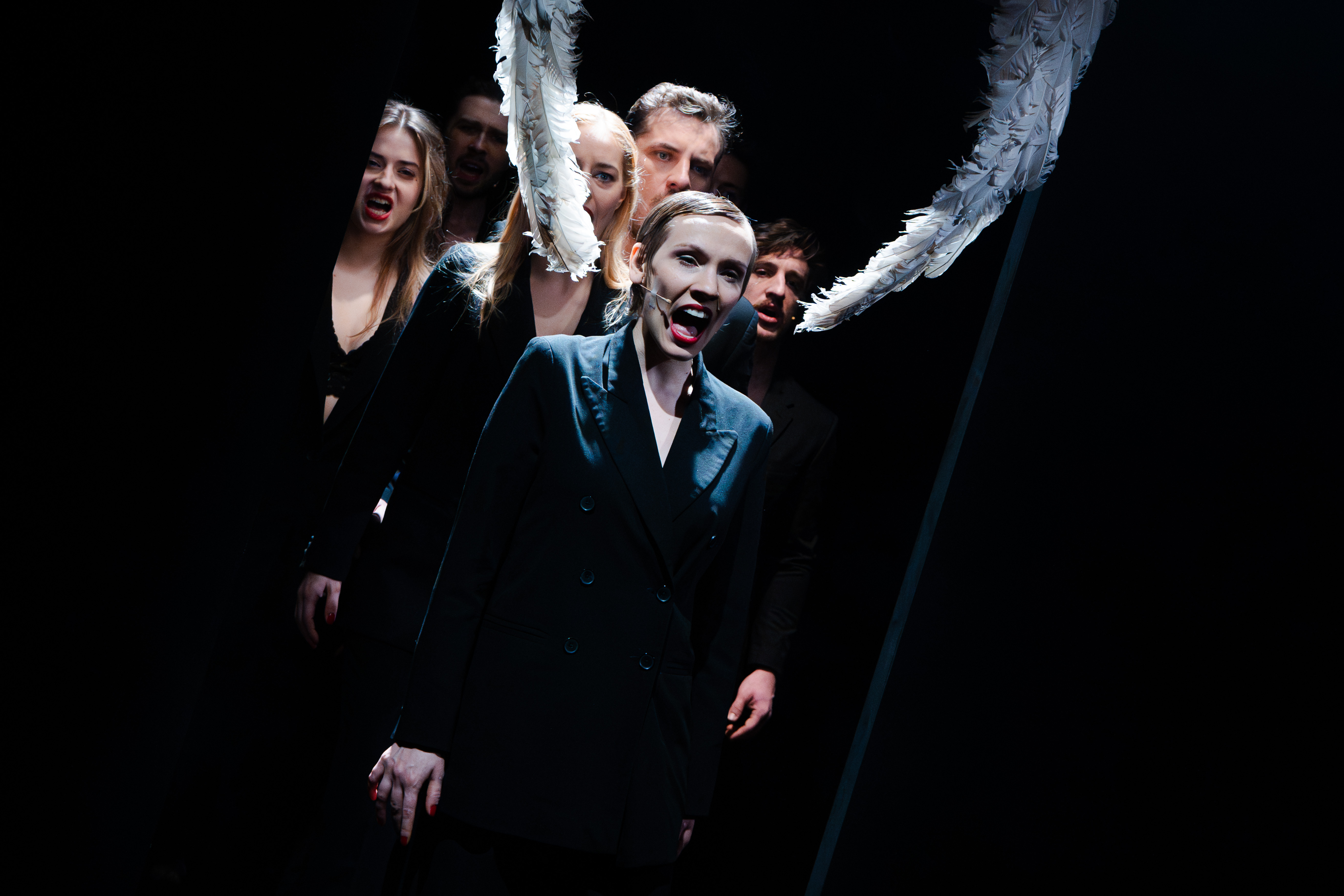 Obrazek ilustrujący spektakl A planety szaleją...  (Młodzi w hołdzie Korze)