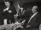 Mieczysław Czechowicz (Zenon Branicki), Antonina Gordon-Górecka  (Janina, żona Cezarego Ryby), Zdzisław Mrożewski (Cezary Ryba)<br/> fot. Edward Hartwig