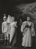 Andrzej Łapicki (Jowisz w postaci Amfitryona), Ilona Stawińska (Alkmena), Antonina Gordon-Górecka (Kleantys)<br/> fot. Edward Hartwig