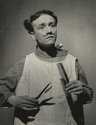 Wiesław Michnikowski (Vasco, fryzjer)<br/> fot. Edward Hartwig