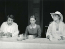 Józef Konieczny (Kaleka), Barbara Sołtysik (Pielęgniarka Joanna), Maja Komorowska (Dobra)<br/> fot. Marek Holzman